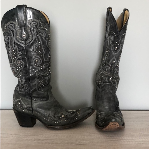 corral grey boots